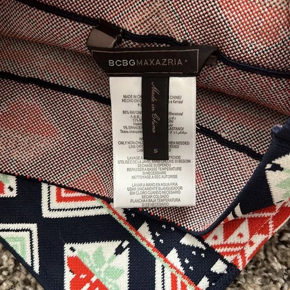 BCBG Bodycon skirt - Picture 3 of 3